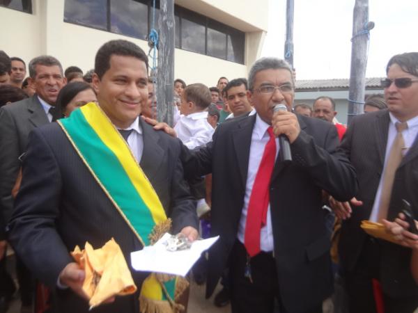 Gleydson Resende tomou posse como prefeito de Barão de Grajaú e empossou secretariado.(Imagem:FlorianoNews)