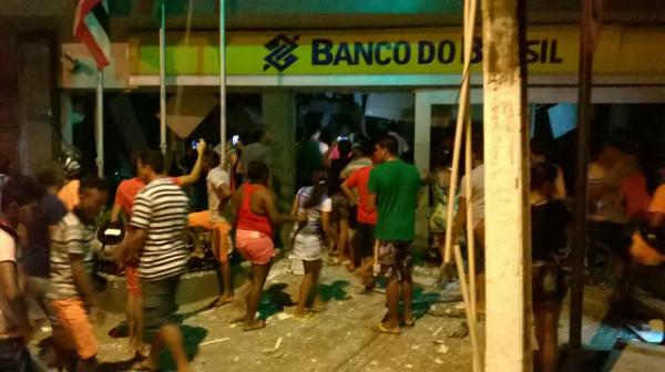 Assaltantes explodem Banco e Mulher é morta a tiros em Colinas/Ma.(Imagem:Divulgação)