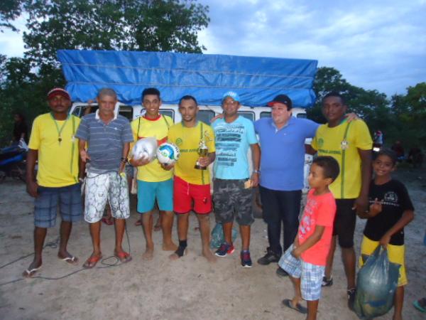 Tarde esportiva é realizada na comunidade Cabaceiros.(Imagem:FlorianoNews)
