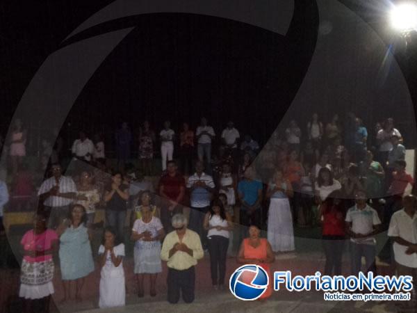 Feriado de Nossa Senhora das Graças teve procissão e missa em Floriano. (Imagem:FlorianoNews)