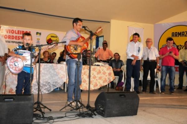 Governador participa do Festival de Violeiros.(Imagem:Francisco Gilásio)