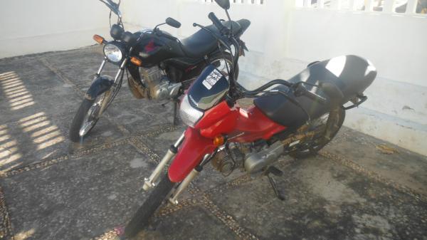  PM apreende motos suspeitas de roubo em Floriano.(Imagem:FlorianoNews)