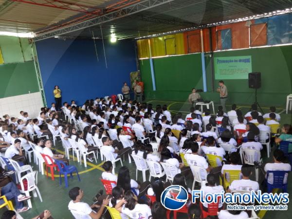 Ronda Cidadão proferiu palestra sobre drogas na Escola Pequeno Príncipe.(Imagem:FlorianoNews)