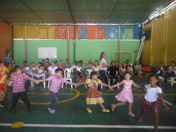 Escola Pequeno Príncipe comemorou nesta quinta-feira o Dia do Folclore.(Imagem:FlorianoNews)