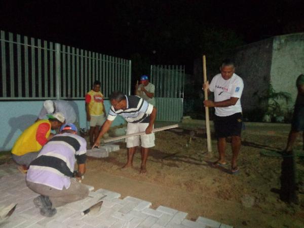 Mutirão reúne dezenas de trabalhadores no Mosteiro das Irmãs Concepcionistas de Floriano.(Imagem:FlorianoNews)