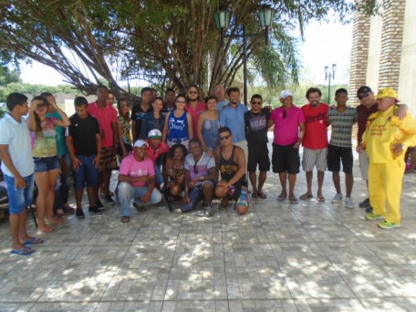 Elenco da Paixão de Cristo participara de almoço na localidade Morrinhos.(Imagem:FlorianoNews)