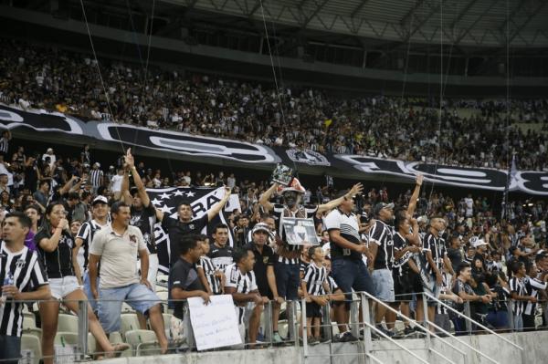 Torcida do Ceará(Imagem:Kid Júnior/SVM)