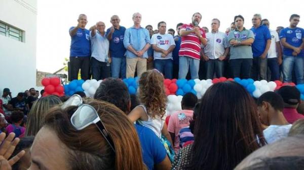 Ciro Gomes participa da inauguração do comitê de Didi Nunes em Floriano.(Imagem:ASCOM)