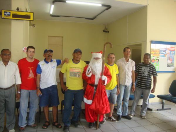 EQUIPE PARA O LANÇAMENTO DO NATAL DOS CORREIOS(Imagem:REDAÇÃO)