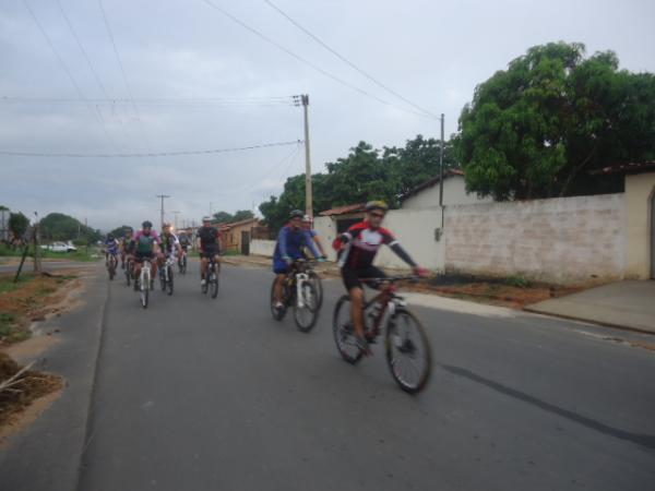 Ciclistas realizam trajeto de 75 km entre Floriano e São Francisco do Maranhão.(Imagem:FlorianoNews)