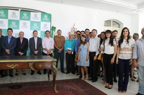 Prefeito Gilberto Júnior participa da posse dos novos concursados da Sesapi.(Imagem:Secom)