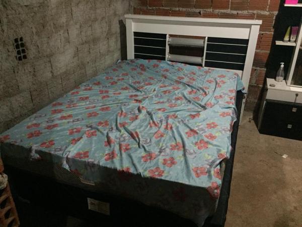 Casal foi esfaqueado dentro do quarto onde dormia na cidade de Chaval, no Ceará.(Imagem:Kairo Amaral/TV Clube)