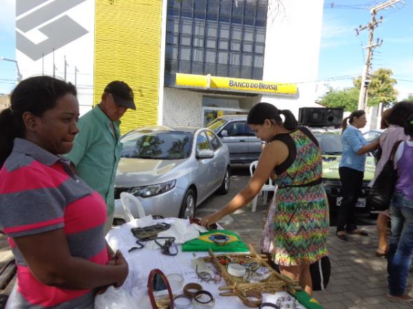 Rotary Club Médio Parnaíba realizou bazar beneficente.(Imagem:FlorianoNews)