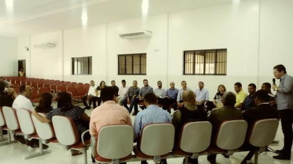 Igreja Batista de Floriano realiza fórum sobre segurança pública no município.(Imagem:FlorianoNews)