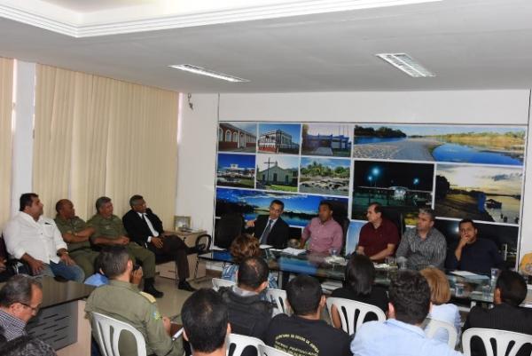  Prefeitura Municipal promove reunião com entidades competentes para discurtir segurança pública.(Imagem:SECOM)