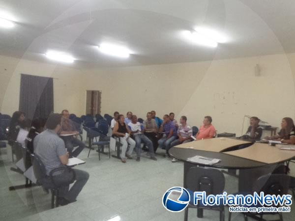 Representantes de bairros participam de reunião do Conselho de Segurança.(Imagem:FlorianoNews)