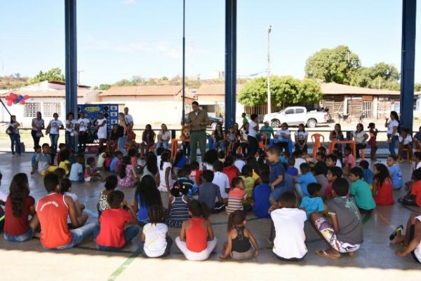 Manhã recreativa reúne crianças assistidas pelo CRAS em Floriano.(Imagem:SECOM)