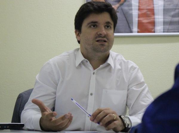 Delegado Cadena Júnior fala sobre roubos a veículos no Piauí.(Imagem:Fernando Brito/G1)