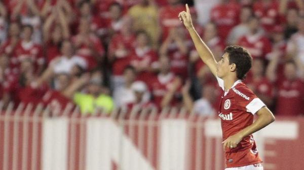 Oscar brilhou com gol e muita disposição em campo.(Imagem: EFE)