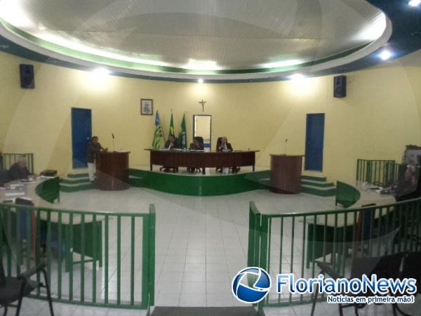 Vereadores de Floriano aprovam dois Projetos de Lei do Poder Executivo.(Imagem:FlorianoNews)