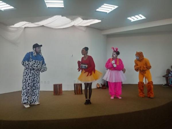 Pré-estreia do espetáculo Leleco faz a alegria de crianças da APAE de Floriano.(Imagem:FlorianoNews)