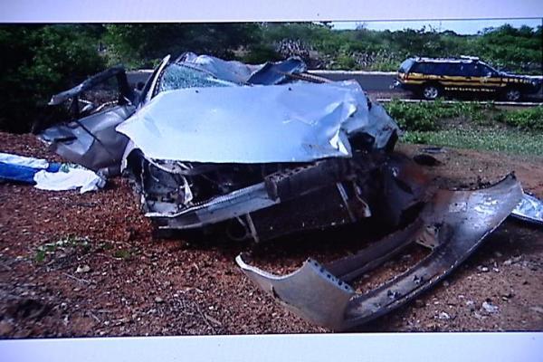 Frente do carro(Imagem:Tv Alvorada e PRF)