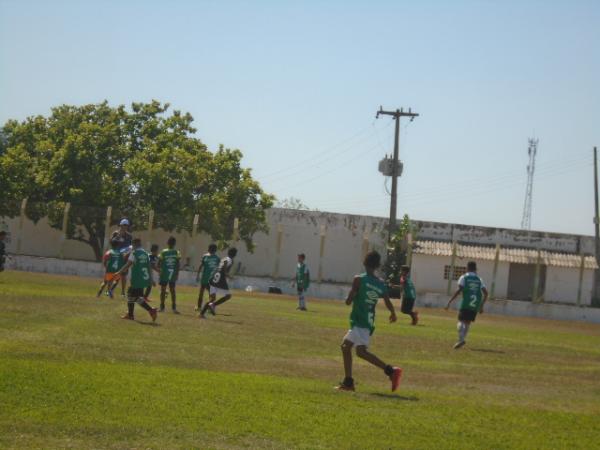 Observador técnico do Vasco da Gama avalia novos talentos do futebol em Floriano.(Imagem:FlorianoNews)