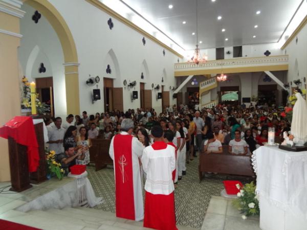 Igreja Matriz celebrou a solenidade de Pentecostes em Floriano.(Imagem:FlorianoNews)