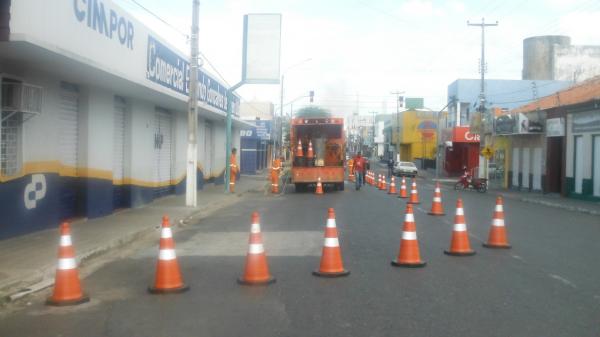 Ruas da cidade de Floriano recebem nova pintura e sinalização.(Imagem:FlorianoNews)