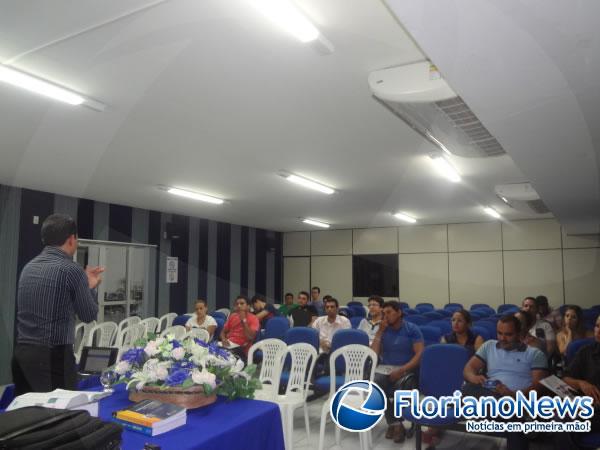  APAE em parceria com UESPI realiza I Jornada Jurídica em Floriano.(Imagem:FlorianoNews)
