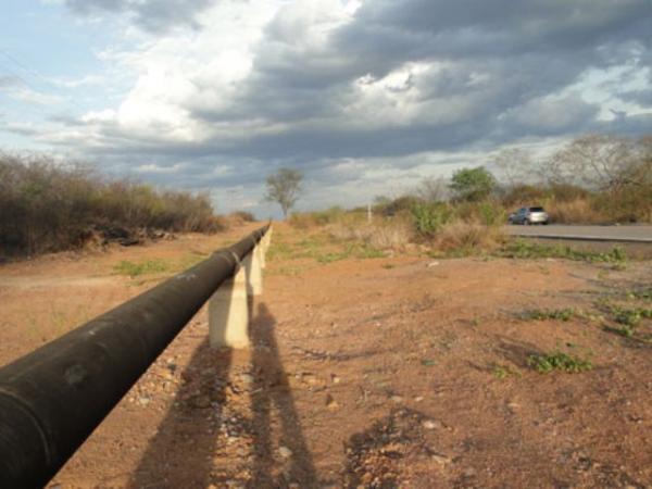 Tubulação da adutora de Piaus, no sul do Piauí.(Imagem:SEMAR)