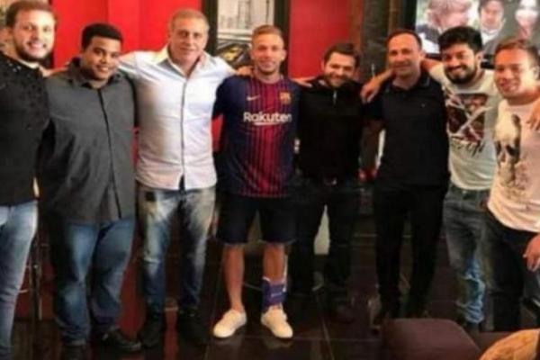 Grêmio procura Fifa e acusa Barcelona de aliciar volante Arthur.(Imagem:Reprodução/Web)