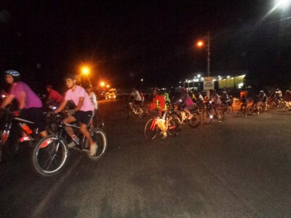 Passeio ciclístico pelo Outubro Rosa é realizado em Floriano.(Imagem:FlorianoNews)