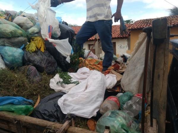 Local onde bebê foi encontrado pela equipe de limpeza em São Miguel do Tapuio.(Imagem:Divulgação/PM)