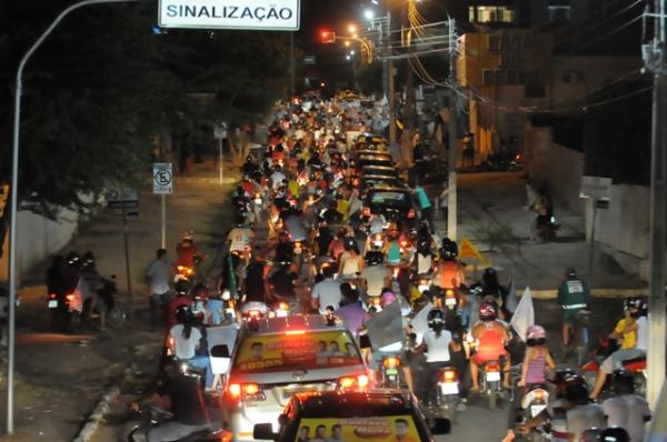 Em Floriano, Zé Filho é recebido com grande festa e une grupos políticos rivais.(Imagem:Ascom)