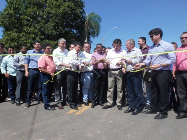 Wellington Dias inaugura obra de urbanização da Avenida Esmaragdo de Freitas.(Imagem:FlorianoNews)