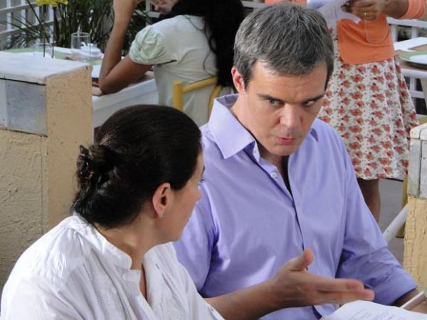 René não quer o dinheiro de Griselda.(Imagem:Fina Estampa / TV Globo)