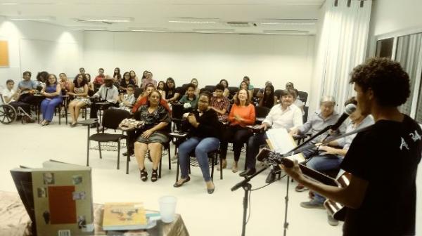 Sarau literário do SESC reúne escritores, poetas e cordelistas em Floriano.(Imagem:FlorianoNews)