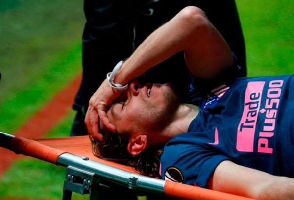 Filipe Luis tem fratura na perna e deve perder Copa do Mundo.(Imagem:Reuters)