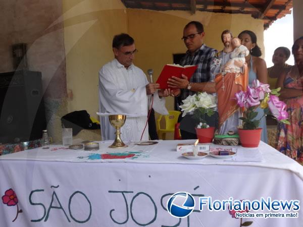 Fiéis participam de encerramento do Festejo de São José na localidade Pequi.(Imagem:FlorianoNews)