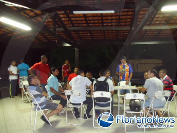 Organizadores discutem Copa Sub-20 de Floriano.(Imagem:FlorianoNews)