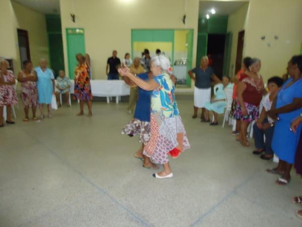 Idosos participam de Jantar organizado pela Fundação Pavel e Rotary Club.(Imagem:FlorianoNews)