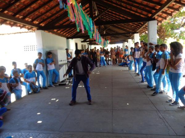 Lindolfo Uchoa comemora semana do folclore com apresentações culturais.(Imagem:FlorianoNews)