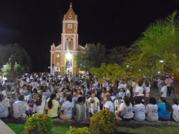 Caminhada pela Paz leva centenas de pessoas às ruas de Floriano.(Imagem:FlorianoNews)