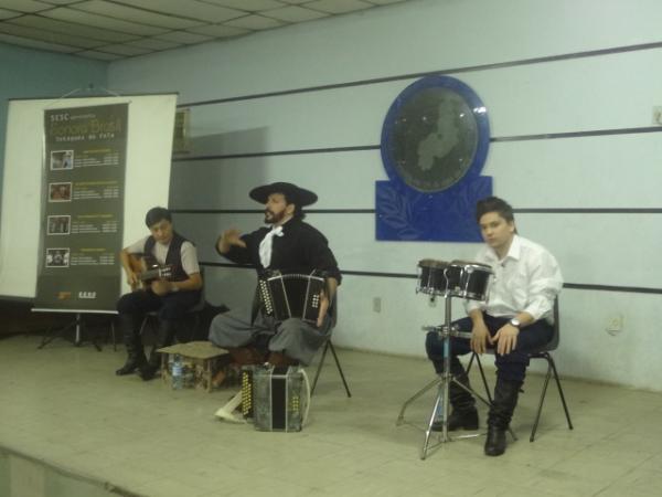 SESC apresentou Gilberto Monteiro e grupo no Sonora Brasil em Floriano.(Imagem:FlorianoNews)
