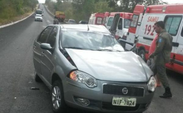 Acidente automobilístico na área de Floriano deixa um morto e quatro feridos.(Imagem:Piauinoticias.com)