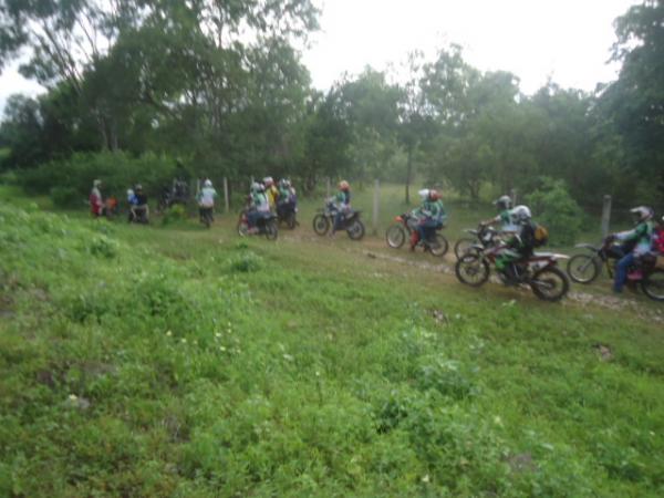 Amantes de motocicletas participam da IV Trilha da Calcinha em Guadalupe.(Imagem:FlorianoNews)