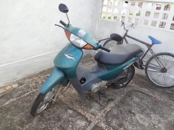 Polícia Miltar apreende motos em blitz.(Imagem:FlorianoNews)