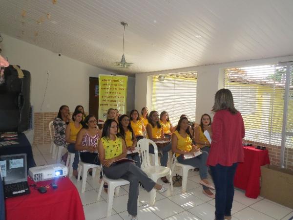 Centro Educacional Peniel realiza formação de professores para tratar da BNCC.(Imagem:Centro Educacional Peniel)