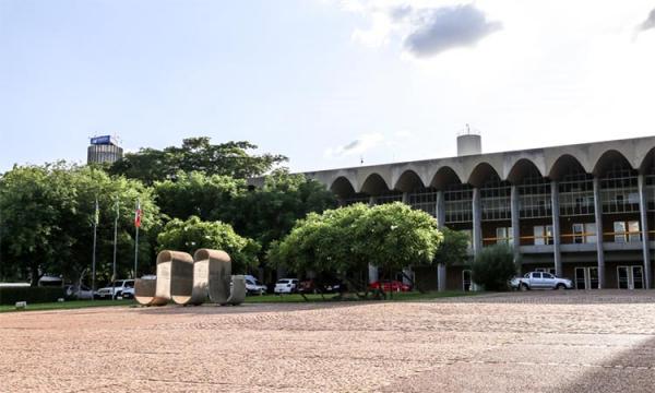 Deputados apresentam emendas e Assembleia deve votar orçamento.(Imagem:RobertaAline/CidadeVerde.com)